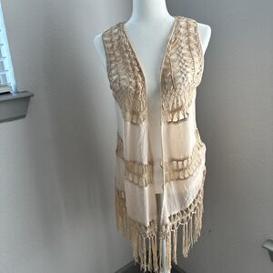 Rue 21 CROCHET Open Front BOHO HIPPIE Festival Sleeveless FRINGED Vest M NWT